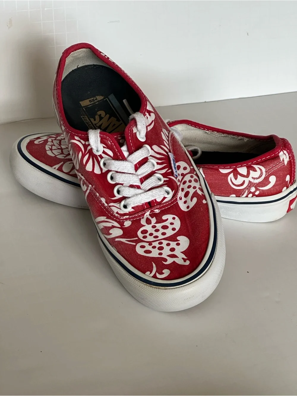 Vans Authentic Pro Hawaiian Floral Red Canvas Skate Shoes Men 6.5 Women 8